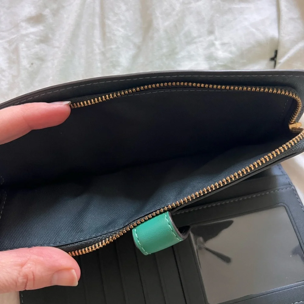 Coach Wallet - Picture 6 of 7